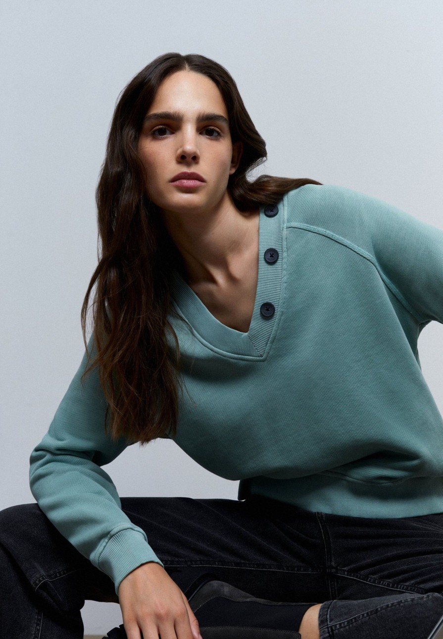 Wholesale scalperscompany Buttoned Neck Sweatshirt