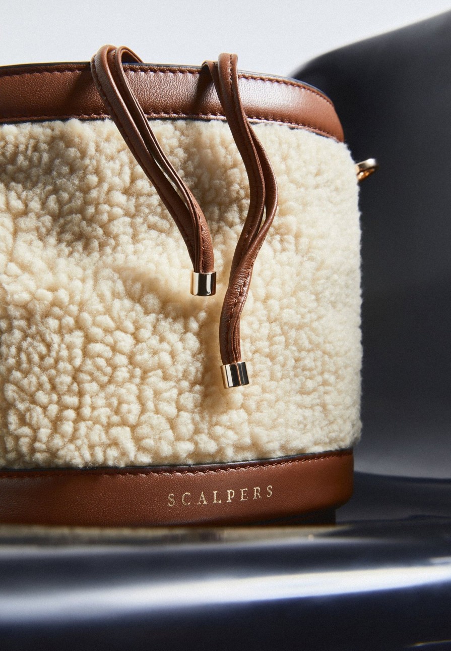 Online scalperscompany Shearling Bucket Bag Ecru